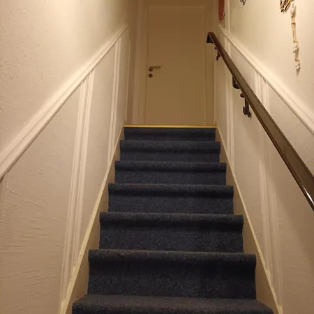 アパート 3 1og 100qm Wintergarten Dachterrasse Super Badezimmer